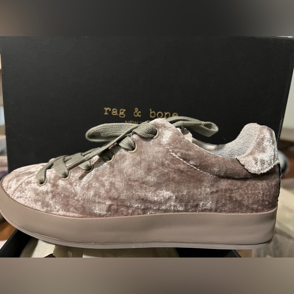 🔥 RB1 LOW-TOP VELVET LOW-TOP SNEAKERS IN DOVE VELVET🔥 - Picture 2 of 12